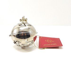 Lenox Christmas Silverplate Ornament Kirk Stieff Giving Ball 2000